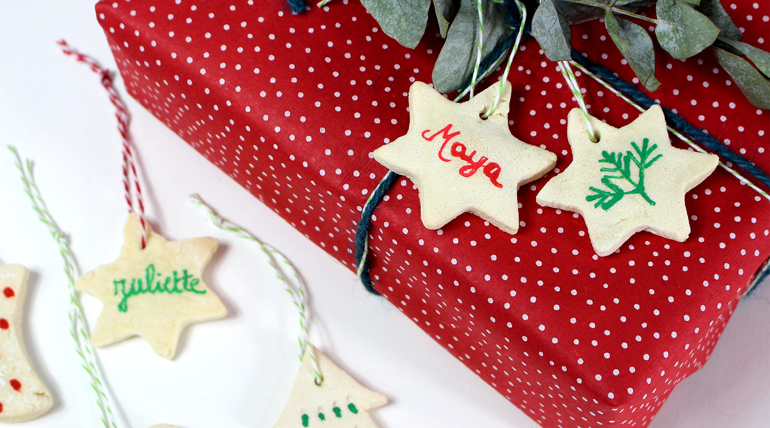 DIY déco : les étiquettes cadeaux de Noël en pâte à sel