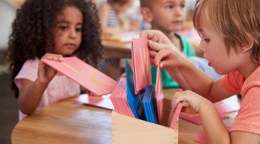 Apprendre à lire en moyenne section - enfant apprend à lire enfant apprend à lire