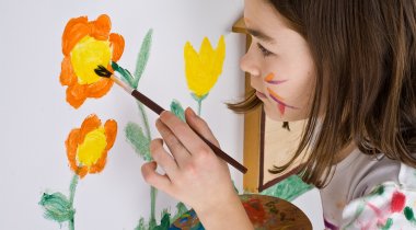 Education musicale et artistique - enfant dessine enfant dessine