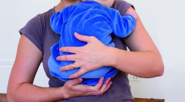 Bébé yoga digestion - posture digestive baby yoga posture digestive baby yoga